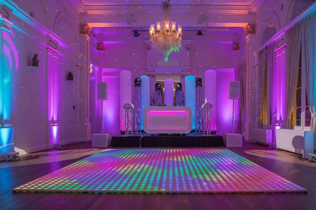 Drive-in show huren feest