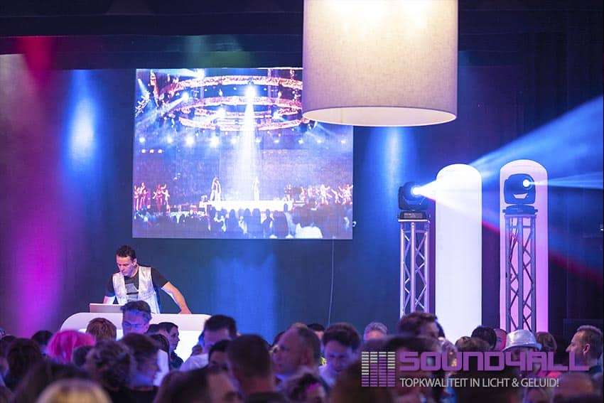 Disco feest met dansvloer huren